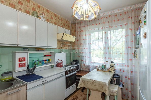 
   Продам 2-комнатную, 52.9 м², Химиков ул, 12

. Фото 1.