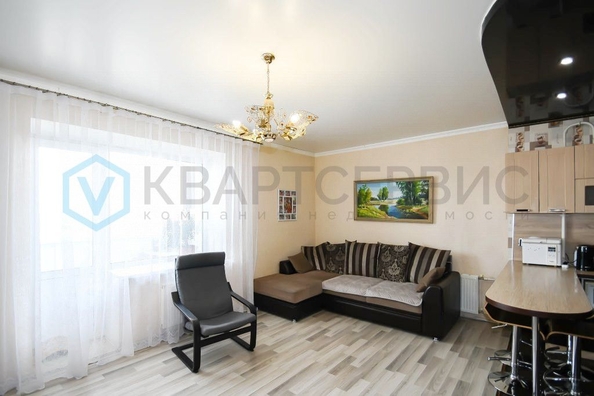 
   Продам 3-комнатную, 75.7 м², Школьный б-р, 1

. Фото 4.