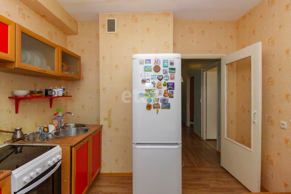 
   Продам 2-комнатную, 53 м², 

. Фото 5.