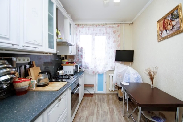 
   Продам 2-комнатную, 49 м², Красных Зорь ул, 150

. Фото 10.