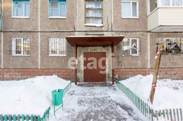 
   Продам 4-комнатную, 59.6 м², Глинки ул, 2А

. Фото 4.