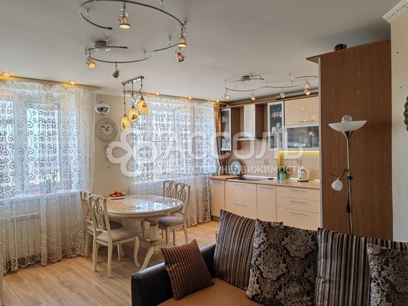 
   Продам 3-комнатную, 77 м², Сергея Тюленина ул, 14

. Фото 9.