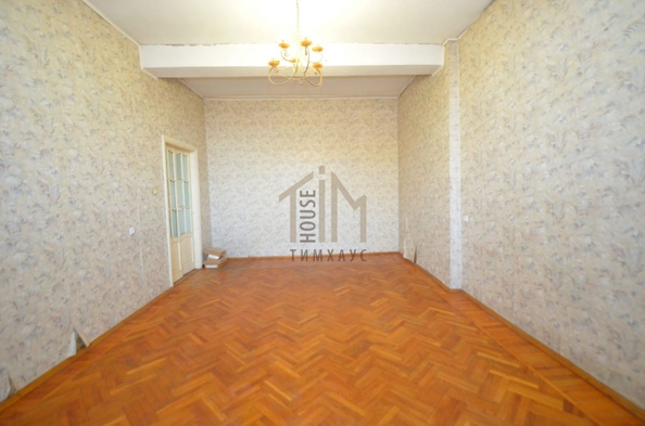 
   Продам 4-комнатную, 143.4 м², Труда ул, 49

. Фото 1.