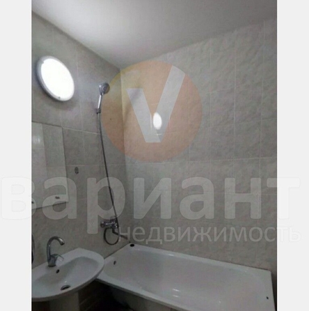 
   Продам 1-комнатную, 29 м², Светловская ул, 10

. Фото 2.