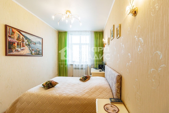 
   Продам 2-комнатную, 72 м², Сазонова ул, 33

. Фото 1.