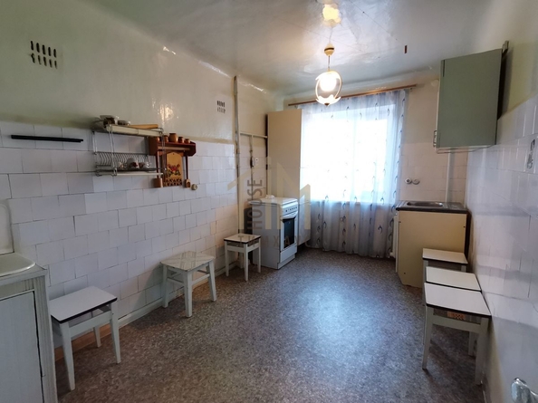 
   Продам 3-комнатную, 70.3 м², Ленина ул, 28

. Фото 5.