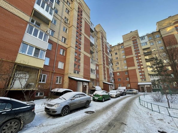 
   Продам 3-комнатную, 63.7 м², Перелета ул, 20

. Фото 1.