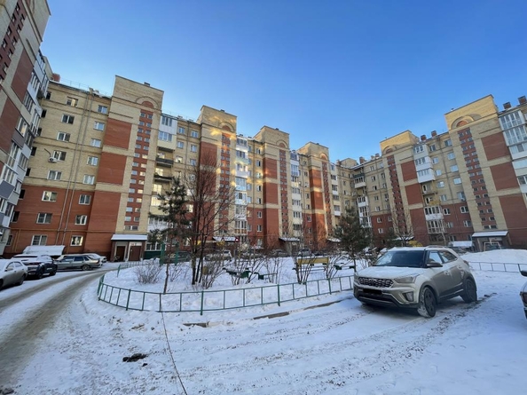 
   Продам 3-комнатную, 63.7 м², Перелета ул, 20

. Фото 22.