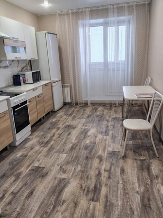 
  Сдам в аренду 2-комнатную квартиру, 47 м², Омск

. Фото 2.