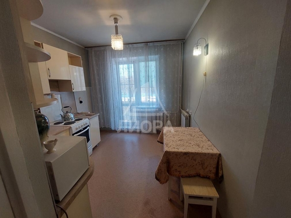 
  Сдам в аренду 1-комнатную квартиру, 40 м², Омск

. Фото 3.