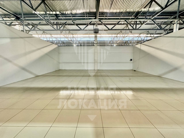 
   Сдам торговое помещение, 1000 м², Комарова пр-кт, 13В

. Фото 9.