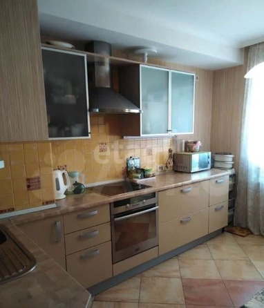 
   Продам 4-комнатную, 83 м², Дмитриева ул, 1/7

. Фото 8.