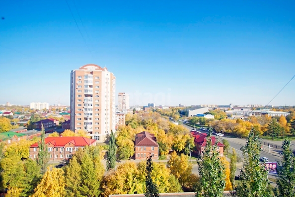 
   Продам 4-комнатную, 106 м², Масленникова ул, 185

. Фото 4.