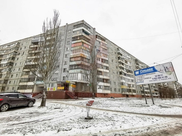 
   Продам 1-комнатную, 39 м², Кирова ул, 5

. Фото 1.