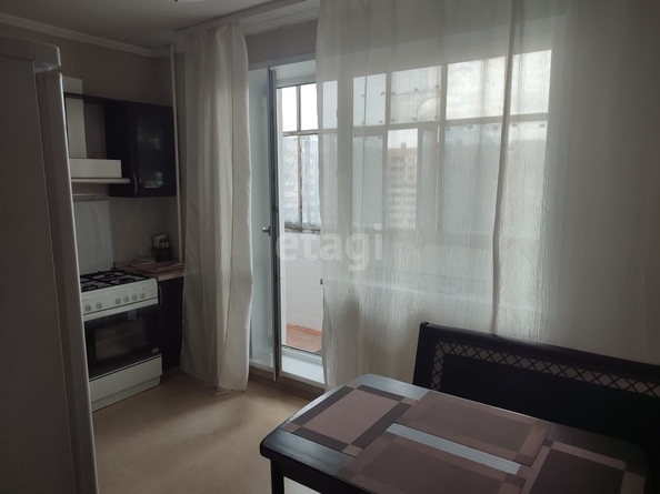 
   Продам 3-комнатную, 77.3 м², 20 лет РККА ул, 63/1

. Фото 7.