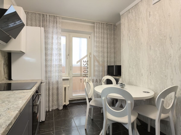 
   Продам 1-комнатную, 44 м², Линия 19-я ул, 184

. Фото 8.