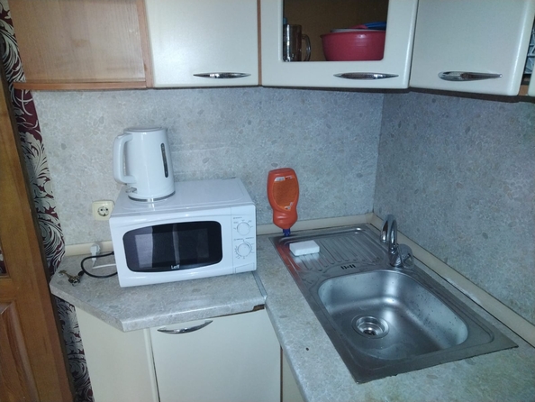 
  Сдам в аренду 2-комнатную квартиру, 62.5 м², Омск

. Фото 1.