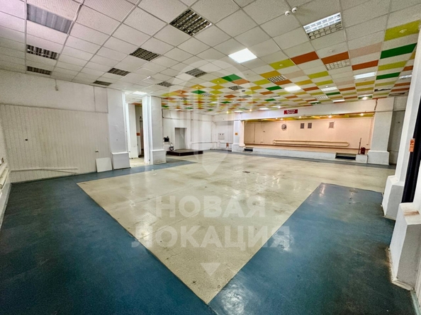 
  Сдается торговая площадь, 424 м², Богдана Хмельницкого ул, д. 214
. Фото 1.