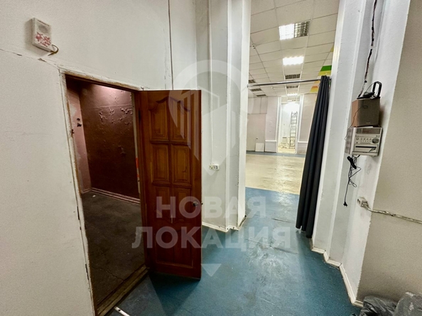 
  Сдается торговая площадь, 424 м², Богдана Хмельницкого ул, д. 214
. Фото 15.