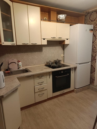 
  Сдается 2-комн. квартира, 62.5 м², Поселковая 4-я ул
. Фото 3.