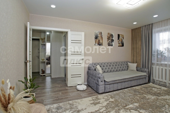 
  Продается 2-комн. квартира, 51.2 м², Гусарова ул, д. 115
. Фото 2.