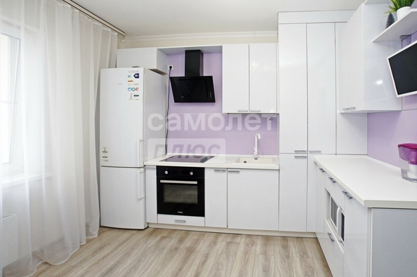 
  Продается 3-комн. квартира, 79 м², Космический пр-кт, д. 14Бк4/1
. Фото 1.