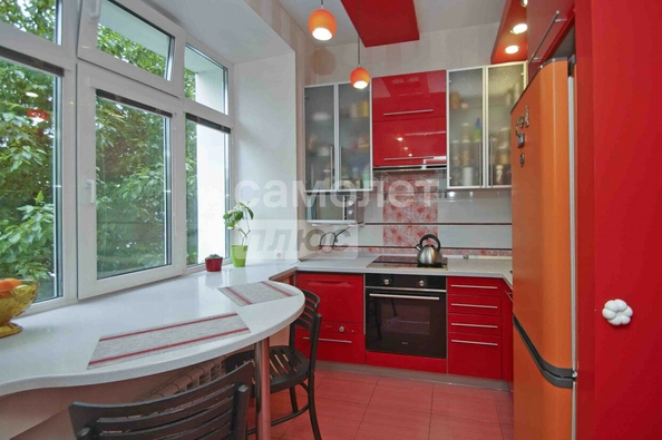 
  Продается 3-комн. квартира, 55 м², Голика ул, д. 2
. Фото 5.