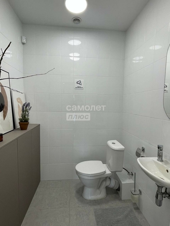 
  Продается 1-комн. квартира, 40 м², ЖК Серебряный берег, дом 7
. Фото 2.