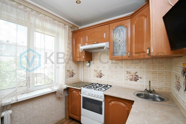 
  Продается 4-комн. квартира, 75.9 м², Рождественского ул, д. 11
. Фото 4.