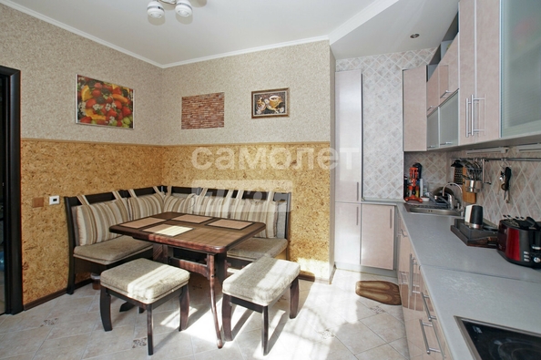 
  Продается 3-комн. квартира, 90 м², Звездная ул, д. 6
. Фото 2.