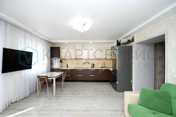 
  Продается 3-комн. квартира, 82 м², Дмитриева ул, д. 20
. Фото 2.