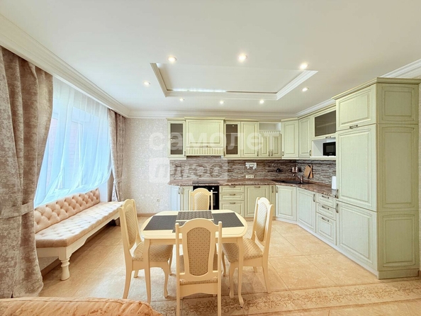 
  Продается 2-комн. квартира, 74.6 м², Перелета ул, д. 33
. Фото 5.