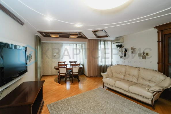 
  Продается 4-комн. квартира, 140.6 м², Маршала Жукова ул, д. 105
. Фото 3.