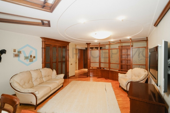 
  Продается 4-комн. квартира, 140.6 м², Маршала Жукова ул, д. 105
. Фото 5.