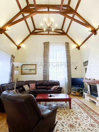 
  Продается дом, 240.2 м², Омск
. Фото 2.
