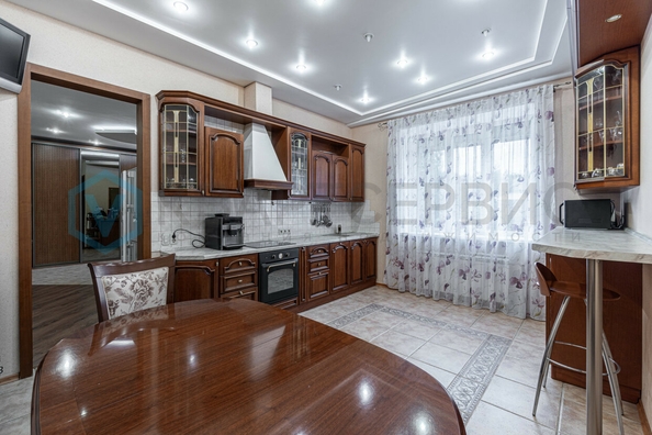 
  Продается дом, 341.8 м², Омск
. Фото 1.