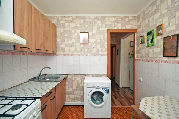 
  Продается 1-комн. квартира, 30.5 м², Молодогвардейская ул, д. 13
. Фото 2.