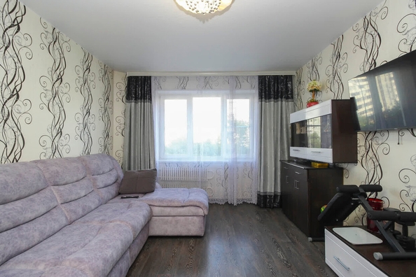 
  Продается 3-комн. квартира, 63.3 м², 70 лет Октября ул, д. 13
. Фото 2.