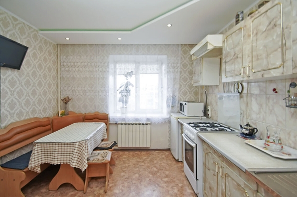 
  Продается 3-комн. квартира, 76.1 м², Кирова ул, д. 10к2
. Фото 2.