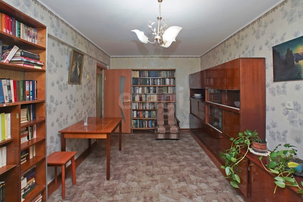 
  Продается 3-комн. квартира, 61.9 м², 75-й гвардейской бригады, д. 6
. Фото 2.