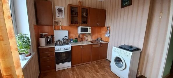 
  Продается 1-комн. квартира, 38.3 м², Омская ул, д. 152
. Фото 3.