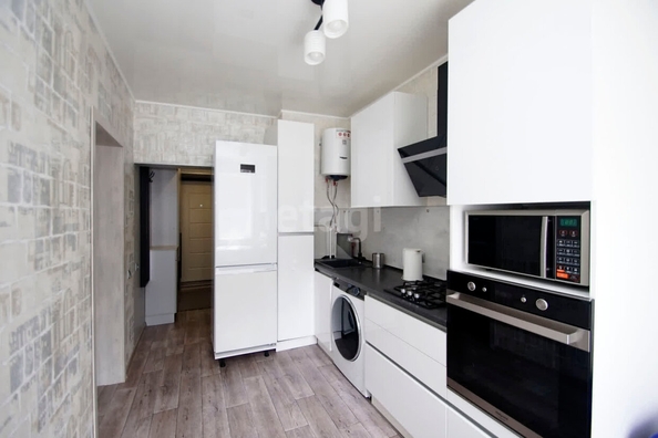 
  Продается дом, 76.7 м², Омск
. Фото 2.