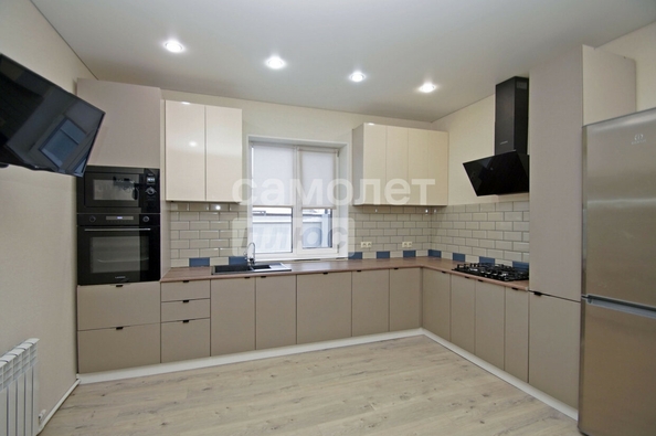 
  Продается дом, 138 м², Омск
. Фото 5.
