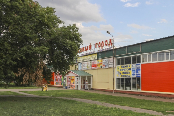 
  Продается универсальное помещение, 1075 м², 70 лет Октября ул, д. 31/2
. Фото 1.