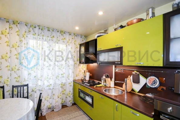 
  Продается 3-комн. квартира, 49.3 м², Володарского ул, д. 122
. Фото 1.