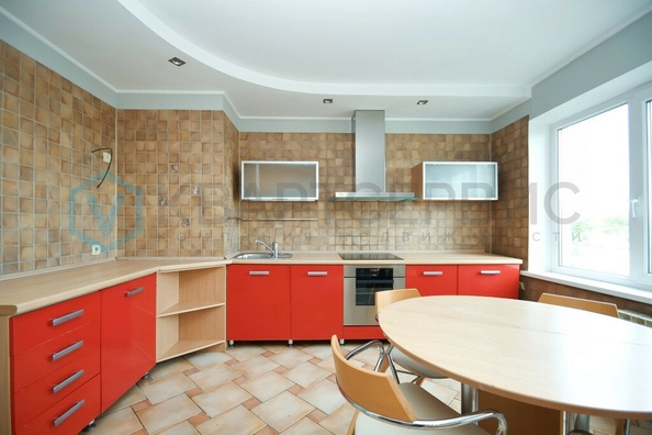 
  Продается 3-комн. квартира, 62.7 м², Северная 24-я ул, д. 198
. Фото 2.
