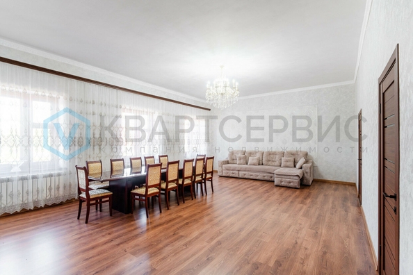 
  Продается дом, 335 м², Омск
. Фото 1.