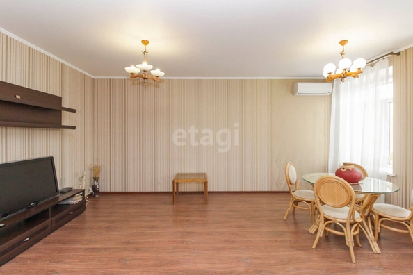 
  Продается 2-комн. квартира, 79.9 м², Братская ул, д. 19
. Фото 1.