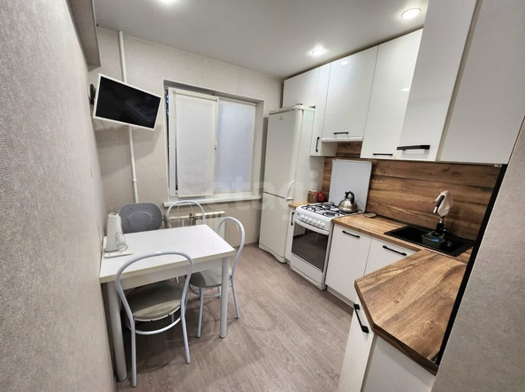 
  Продается 2-комн. квартира, 45.3 м², Петра Осминина ул, д. 6
. Фото 3.