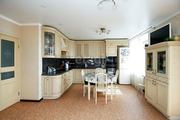 
  Продается 3-комн. квартира, 106 м², Арнольда Нейбута ул, д. 14
. Фото 3.